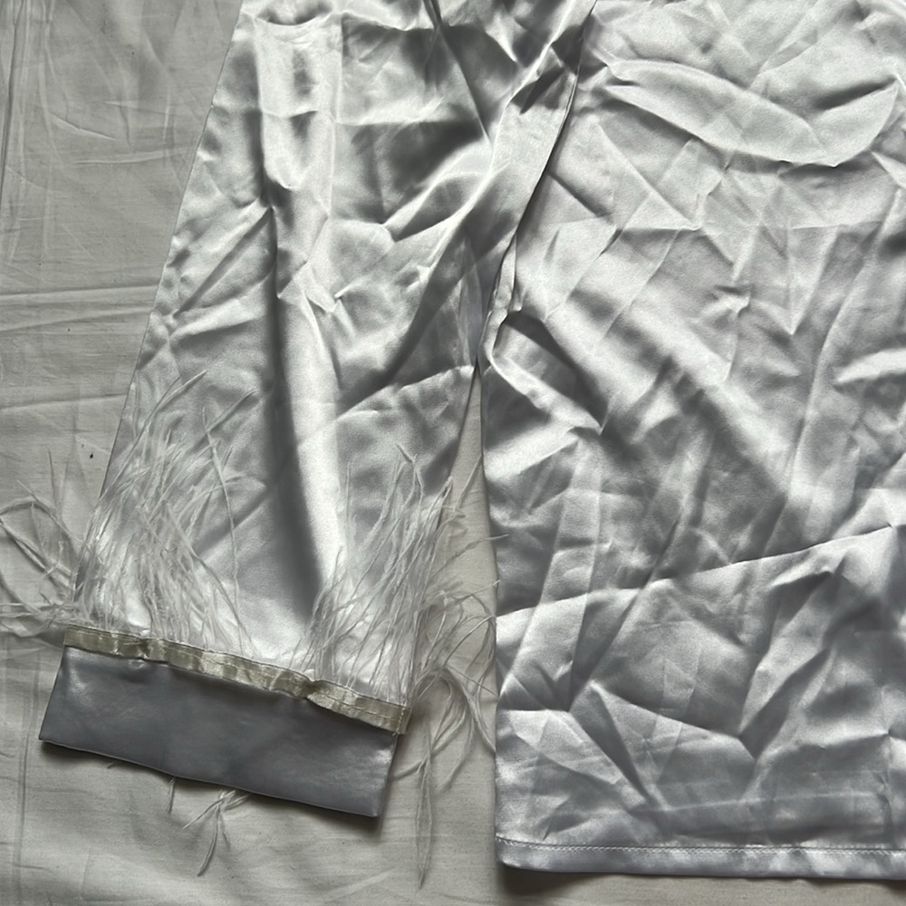 NWT Ekouaer Feather Trim Silk Satin Pajama Long Sleeve Button Down Shirt - Picture 7 of 10